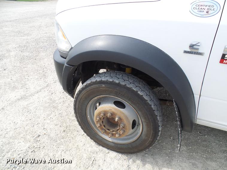 image for item DF7196 2012 Dodge Ram 5500 bucket truck