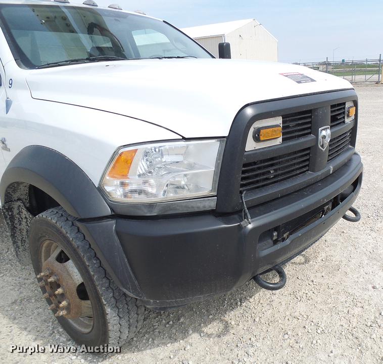 image for item DF7196 2012 Dodge Ram 5500 bucket truck