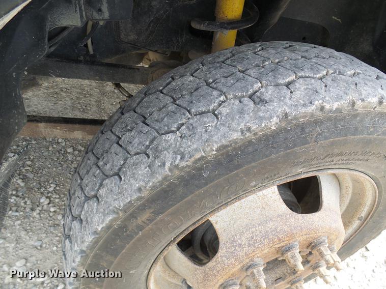 image for item DF7196 2012 Dodge Ram 5500 bucket truck