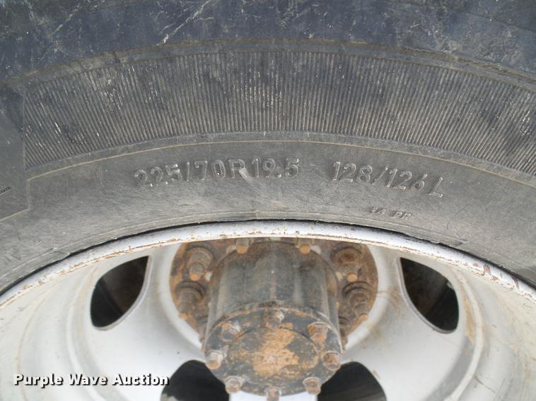 image for item DF7196 2012 Dodge Ram 5500 bucket truck