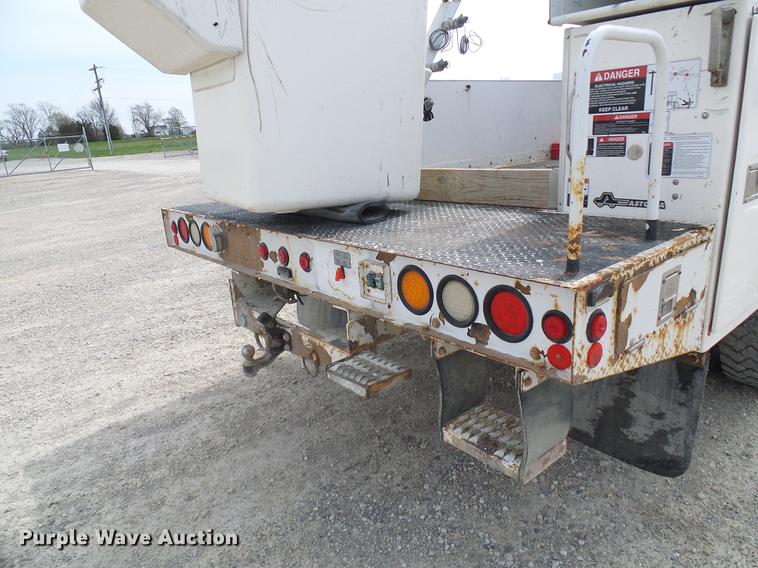 image for item DF7196 2012 Dodge Ram 5500 bucket truck