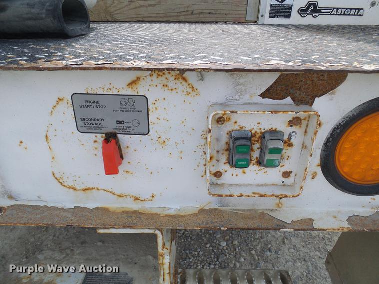 image for item DF7196 2012 Dodge Ram 5500 bucket truck