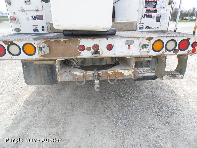 image for item DF7196 2012 Dodge Ram 5500 bucket truck