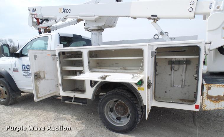 image for item DF7196 2012 Dodge Ram 5500 bucket truck