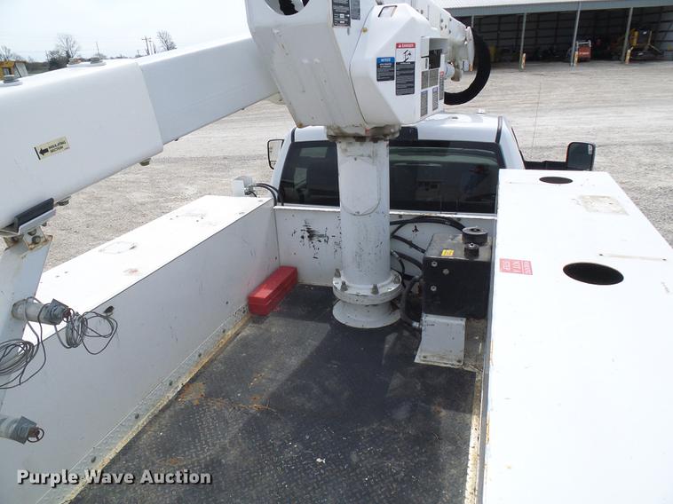 image for item DF7196 2012 Dodge Ram 5500 bucket truck