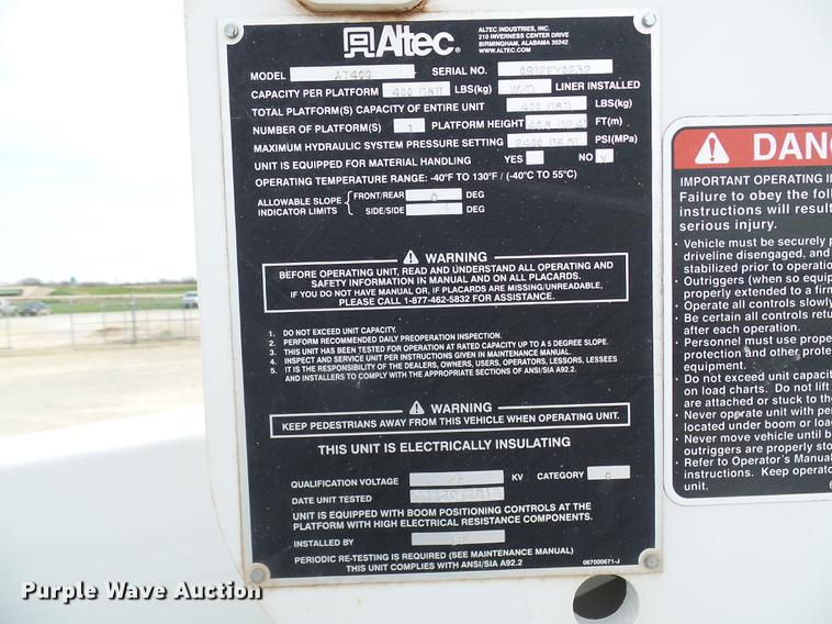 image for item DF7196 2012 Dodge Ram 5500 bucket truck