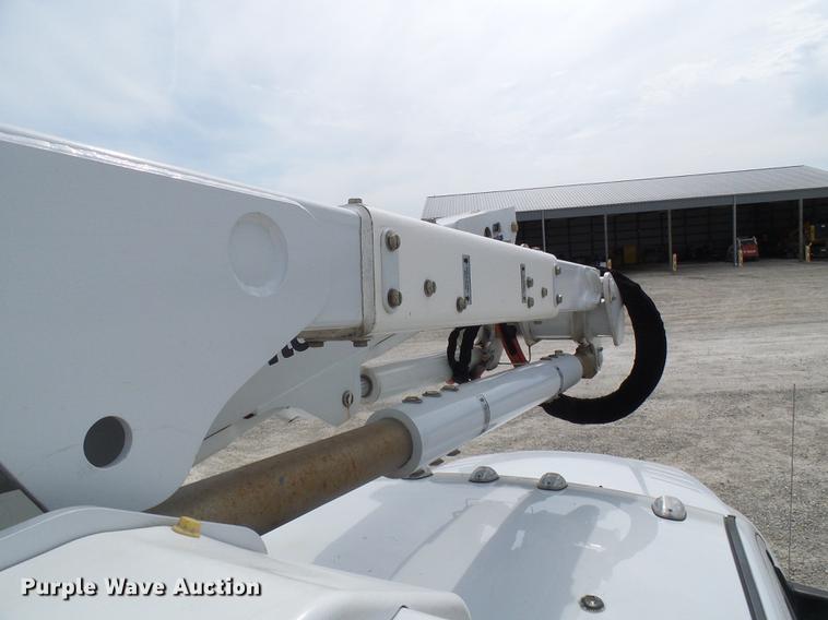 image for item DF7196 2012 Dodge Ram 5500 bucket truck
