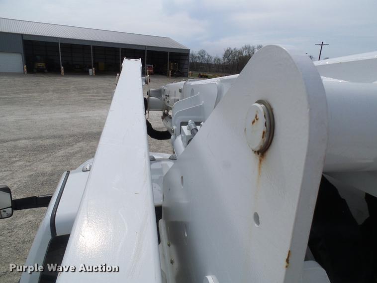 image for item DF7196 2012 Dodge Ram 5500 bucket truck