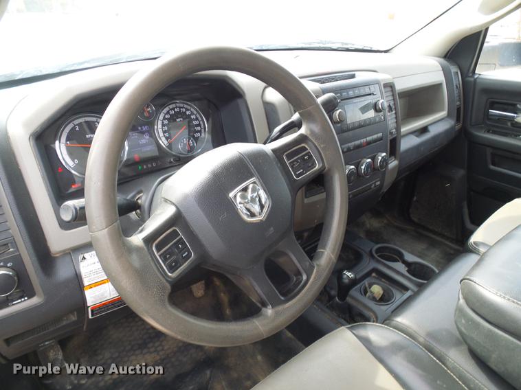 image for item DF7196 2012 Dodge Ram 5500 bucket truck