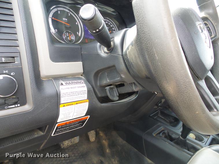 image for item DF7196 2012 Dodge Ram 5500 bucket truck