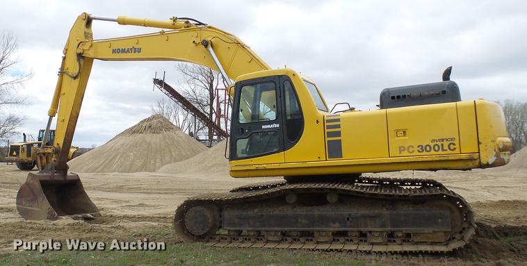 image for item DF7204 1997 Komatsu PC300LC excavator
