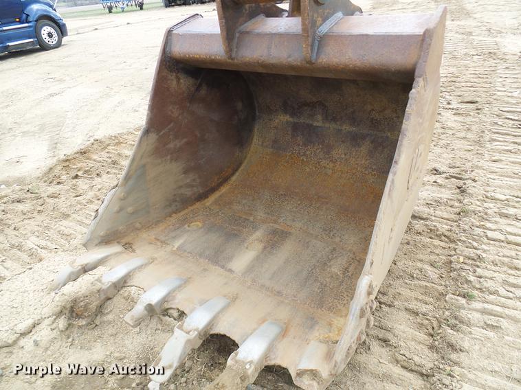 image for item DF7204 1997 Komatsu PC300LC excavator