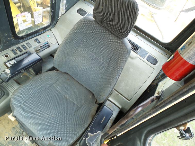 image for item DF7204 1997 Komatsu PC300LC excavator