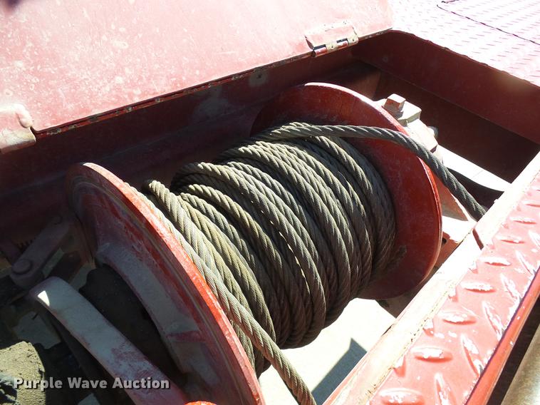 image for item DF7210 2005 International 7400 bucket truck