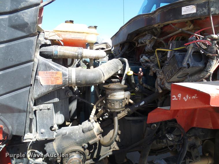 image for item DF7210 2005 International 7400 bucket truck