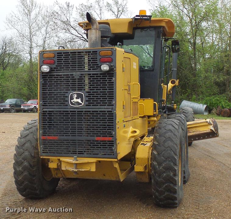 image for item DF7219 2007 John Deere 770D motor grader