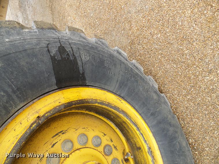 image for item DF7219 2007 John Deere 770D motor grader