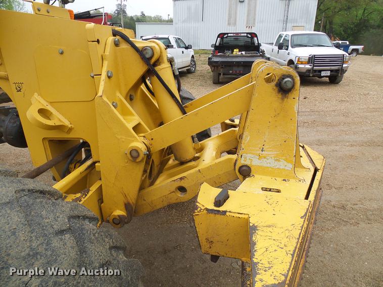 image for item DF7219 2007 John Deere 770D motor grader