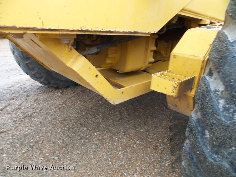 image for item DF7219 2007 John Deere 770D motor grader