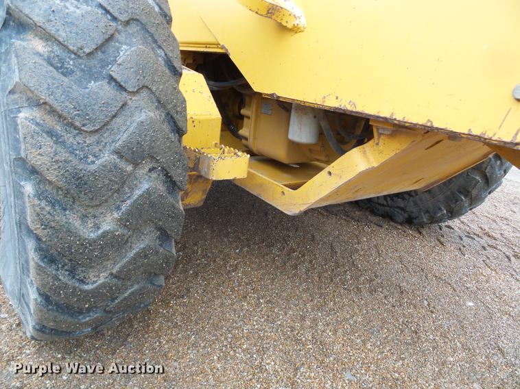 image for item DF7219 2007 John Deere 770D motor grader