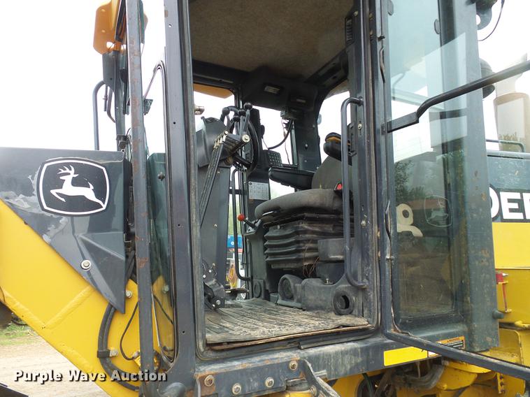 image for item DF7219 2007 John Deere 770D motor grader