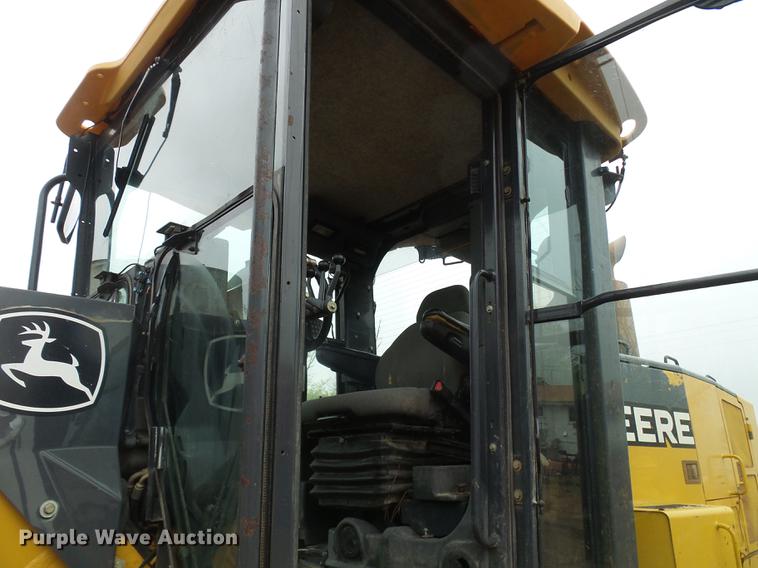 image for item DF7219 2007 John Deere 770D motor grader
