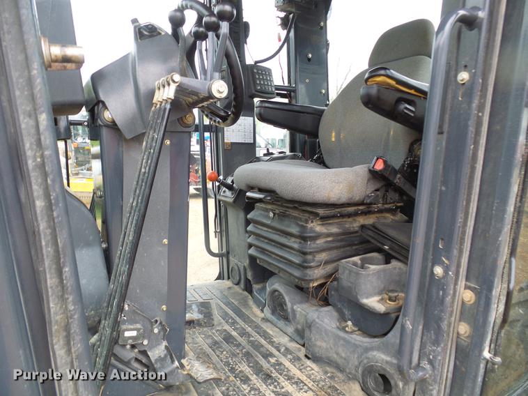 image for item DF7219 2007 John Deere 770D motor grader