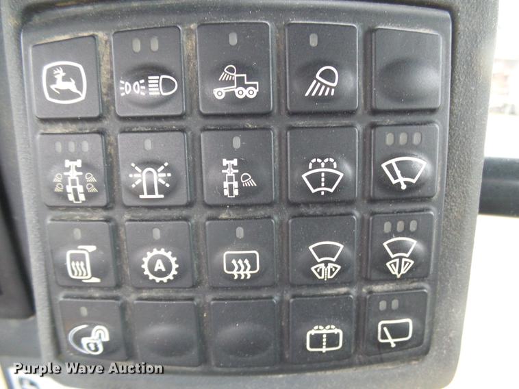 image for item DF7219 2007 John Deere 770D motor grader