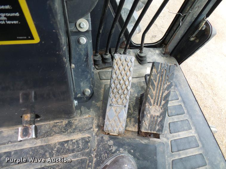 image for item DF7219 2007 John Deere 770D motor grader