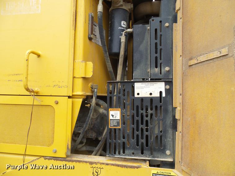 image for item DF7219 2007 John Deere 770D motor grader