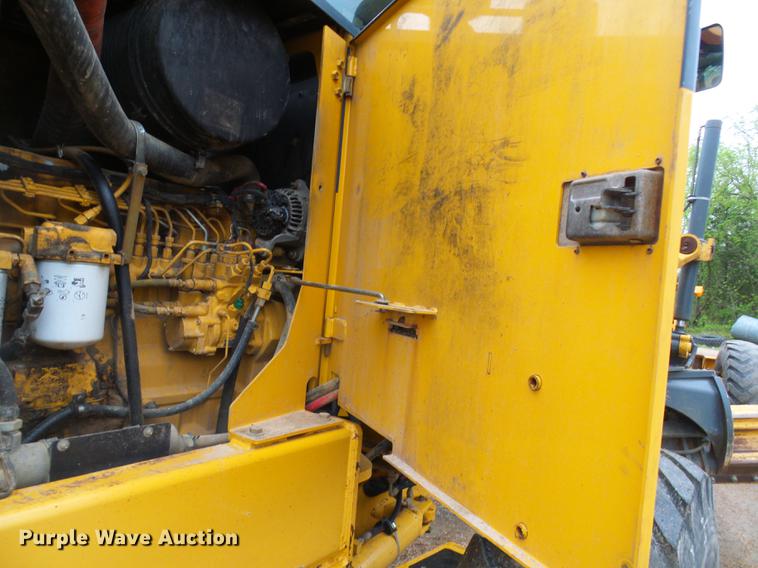 image for item DF7219 2007 John Deere 770D motor grader