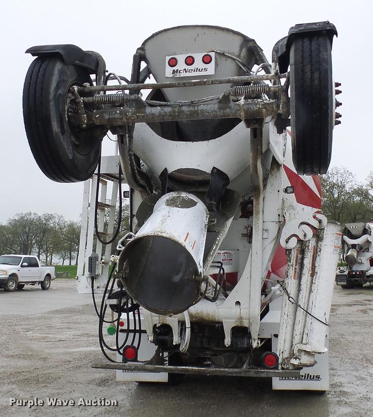 image for item DF7222 2001 Sterling L-Line ready mix truck