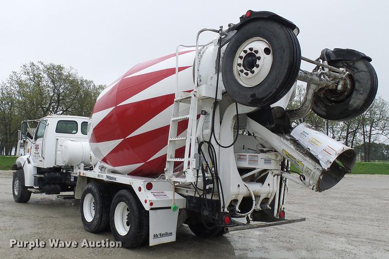 image for item DF7222 2001 Sterling L-Line ready mix truck