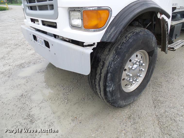 image for item DF7222 2001 Sterling L-Line ready mix truck