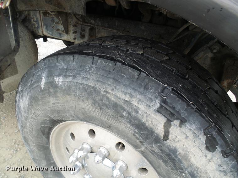 image for item DF7222 2001 Sterling L-Line ready mix truck