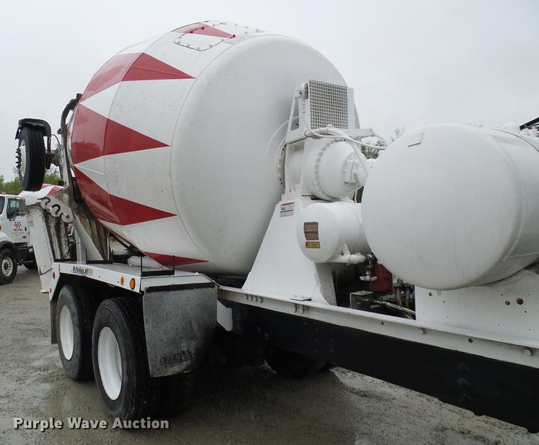 image for item DF7222 2001 Sterling L-Line ready mix truck