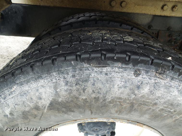 image for item DF7222 2001 Sterling L-Line ready mix truck