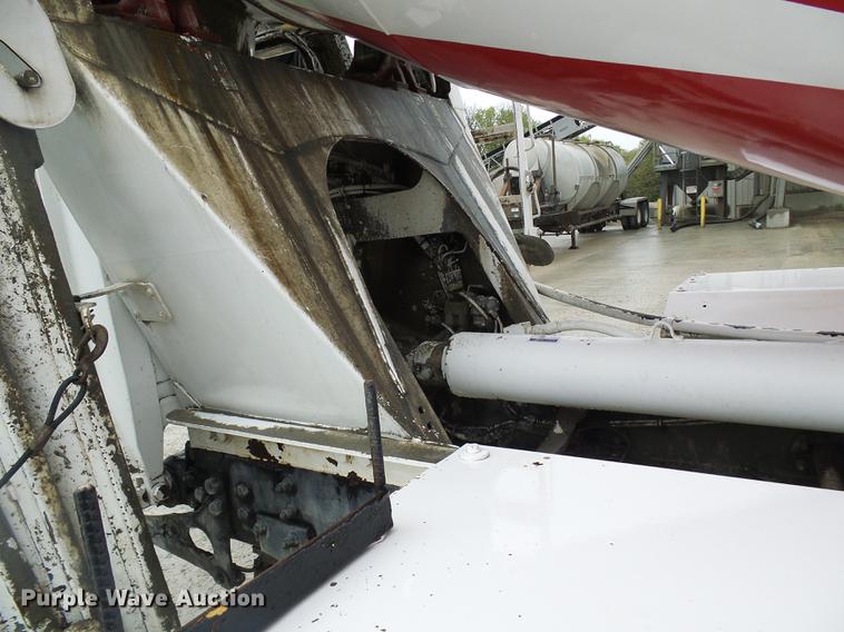 image for item DF7222 2001 Sterling L-Line ready mix truck