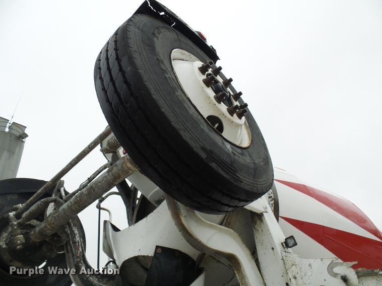 image for item DF7222 2001 Sterling L-Line ready mix truck