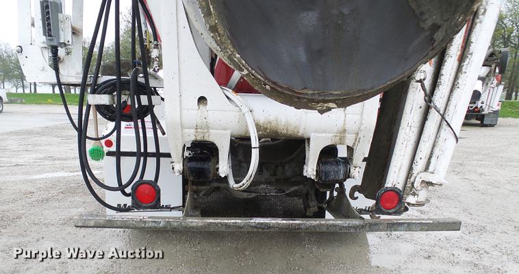 image for item DF7222 2001 Sterling L-Line ready mix truck