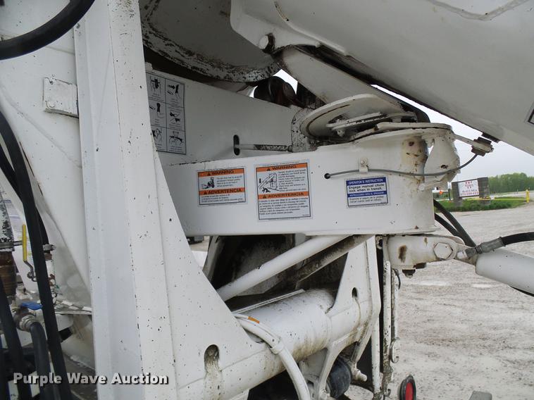 image for item DF7222 2001 Sterling L-Line ready mix truck