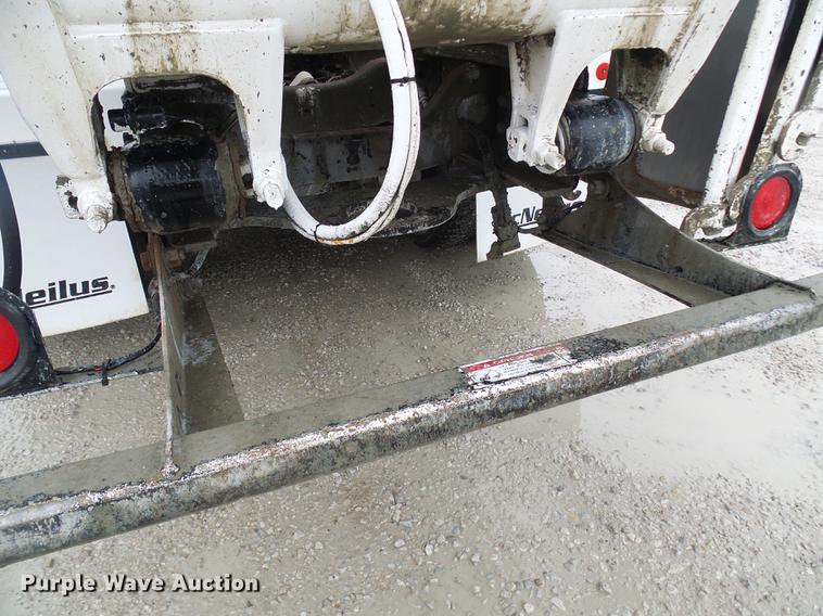 image for item DF7222 2001 Sterling L-Line ready mix truck