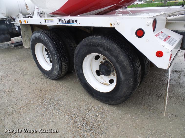 image for item DF7222 2001 Sterling L-Line ready mix truck