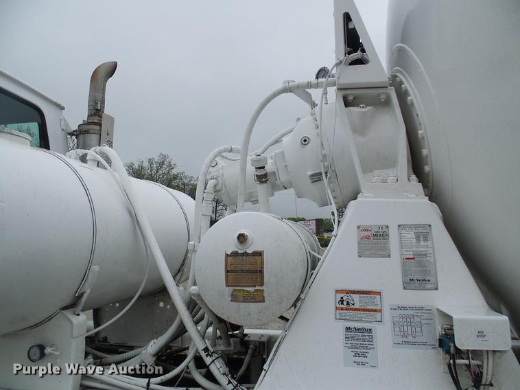 image for item DF7222 2001 Sterling L-Line ready mix truck