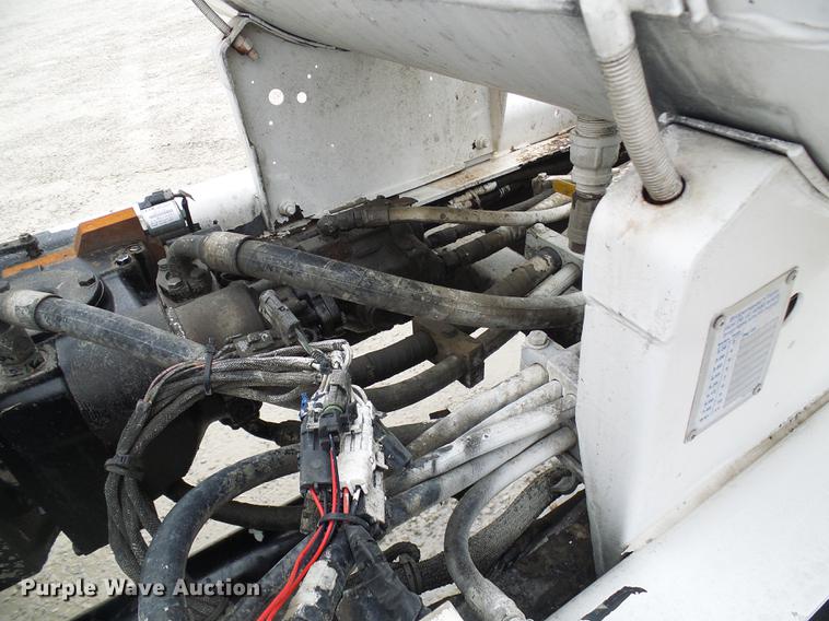 image for item DF7222 2001 Sterling L-Line ready mix truck