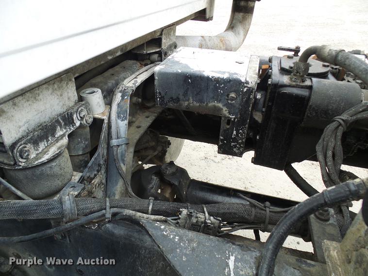 image for item DF7222 2001 Sterling L-Line ready mix truck