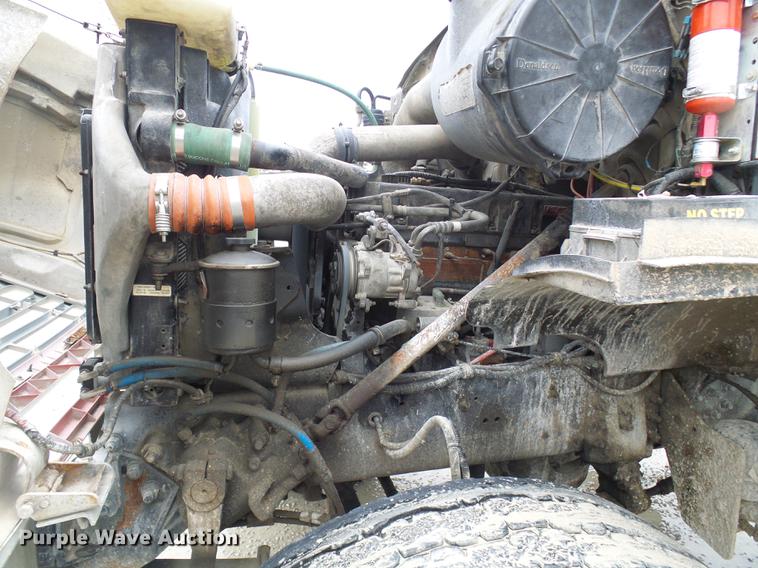 image for item DF7222 2001 Sterling L-Line ready mix truck