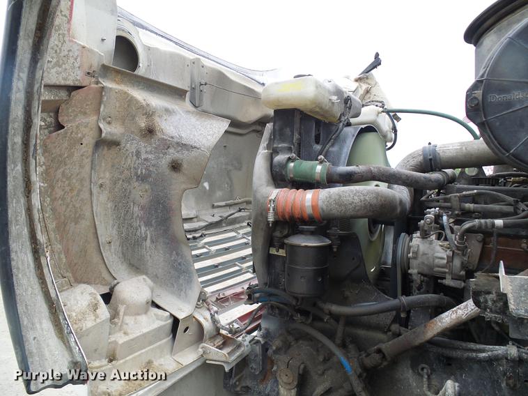 image for item DF7222 2001 Sterling L-Line ready mix truck