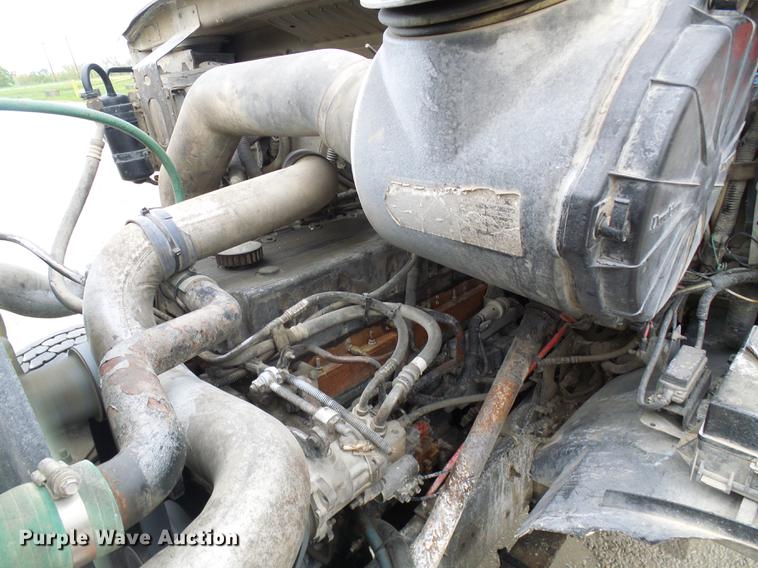 image for item DF7222 2001 Sterling L-Line ready mix truck