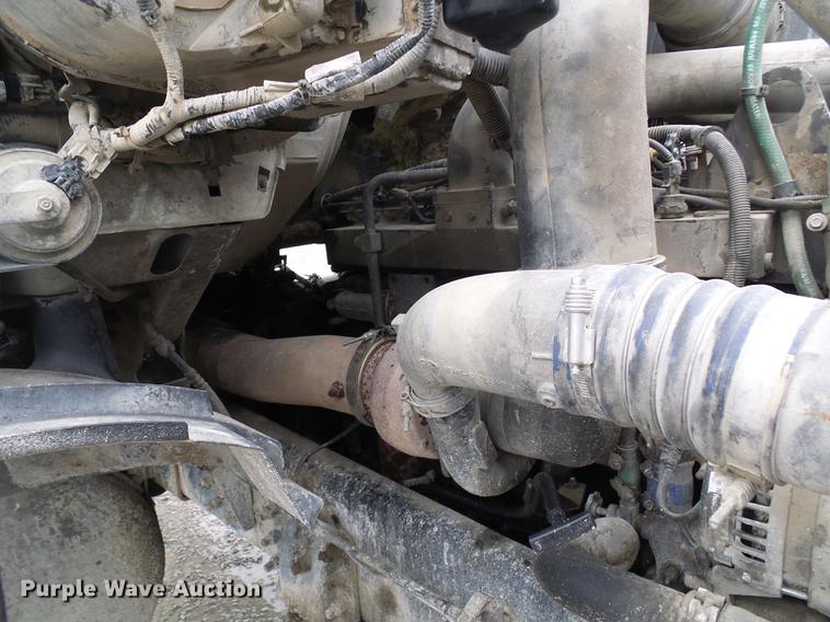 image for item DF7222 2001 Sterling L-Line ready mix truck